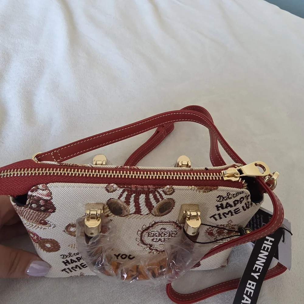 Henney Bear London adorable crossbody